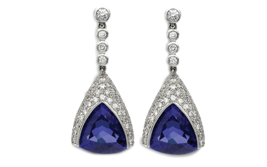 Tansanit-Ohrringe mit schönen und seltenen blauen Edelsteinen