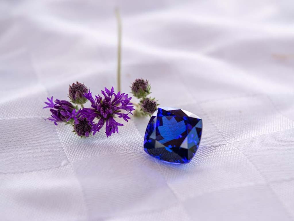 Unlocking the Remarkable Tanzanite Benefits When Worn as Jewelry